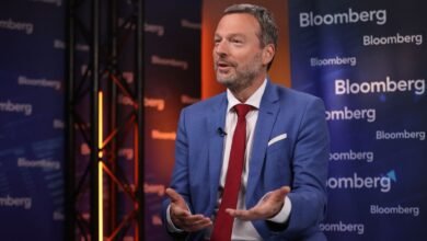 هل سيُرفع الفائدة مرة أخرى؟ تصريحات محافظ المركزي تلقي بظلال على مستقبل السياسة النقدية الأوروبية